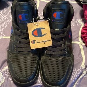 Sneakers bought for hubby and wasn’t his style trying get my money